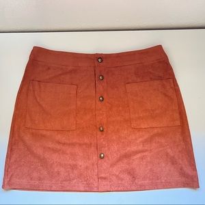 BUTTON FRONT DUAL SUEDE STRAIGHT SKIRT